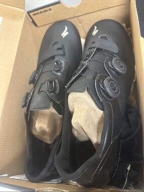 Specialized Men’s Cycling Shoes in Black with Dual BOA Dials